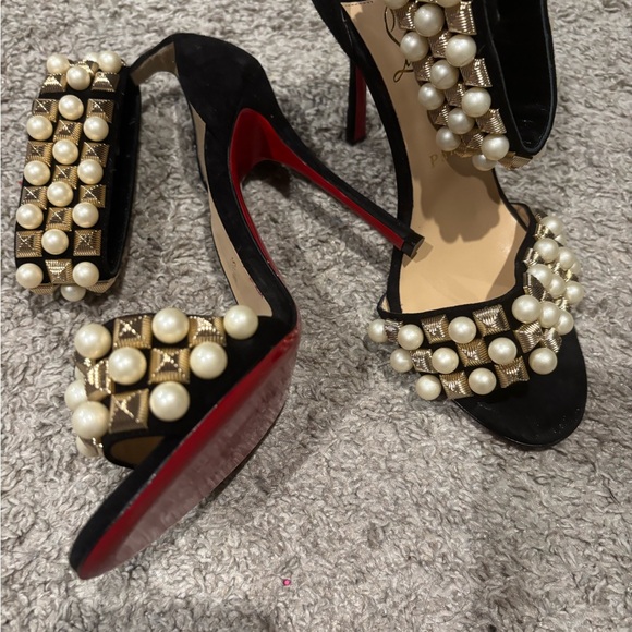 Christian Louboutin heels - Picture 4 of 11